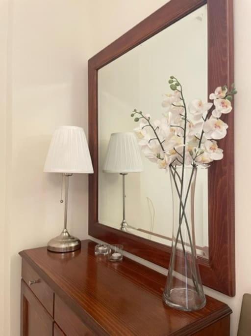 Crimson Suite: 1-Bedroom Apartment In سالونيك المظهر الخارجي الصورة